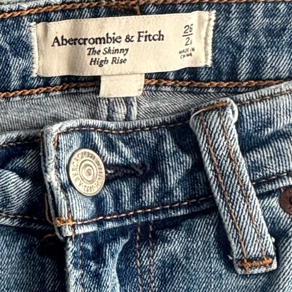 Abercrombie High Rise Jeans With Slit Hem - Picture 8 of 9